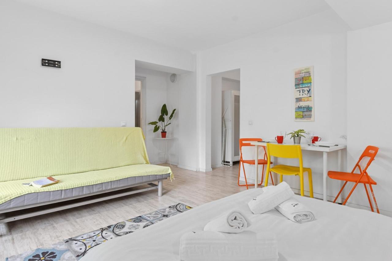 Homestay Otopeni Eksteriør bilde